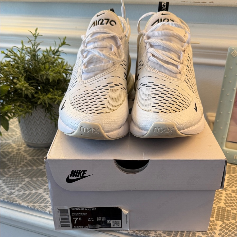 Nike Air Max 270 Cream Sneakers